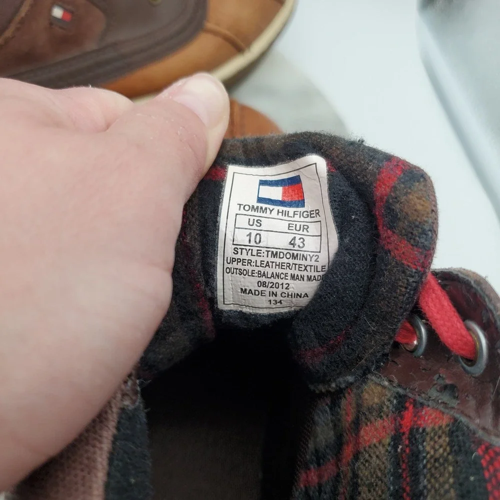 Tommy Hilfiger Dominy 2 Mens Size 10 Duck‎ Boots Leather Winter Snow Rain Shoes